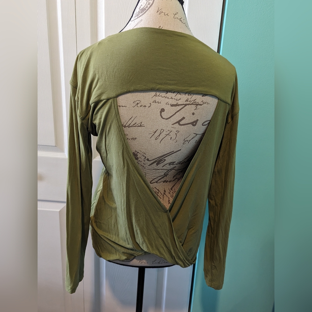 Lululemon Long Sleeve Open Back Shirt